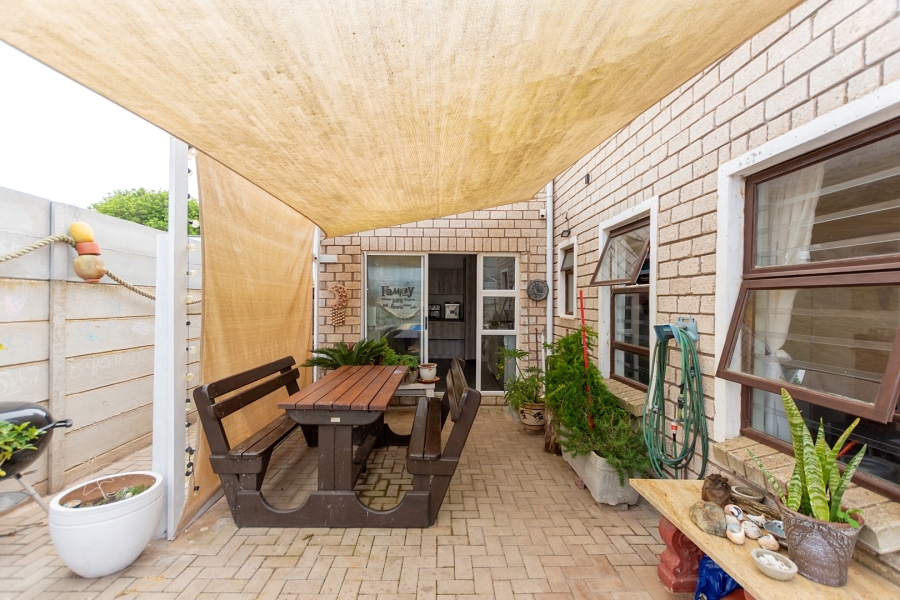 5 Bedroom Property for Sale in Britannia Bay Western Cape